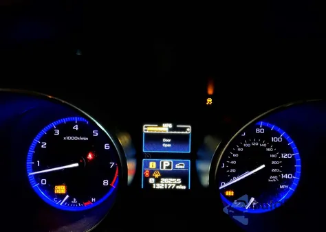 2017 Subaru Outback 2.5I Limited z USA, uszkodzony, nr VIN 4S4BSAKC4H3328575